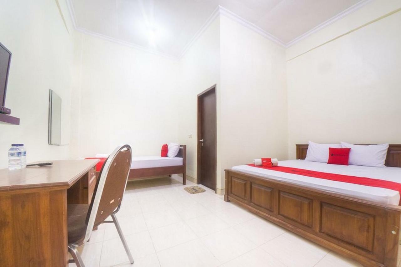 Reddoorz Near Nusa Cendana University Kupang  Exteriör bild