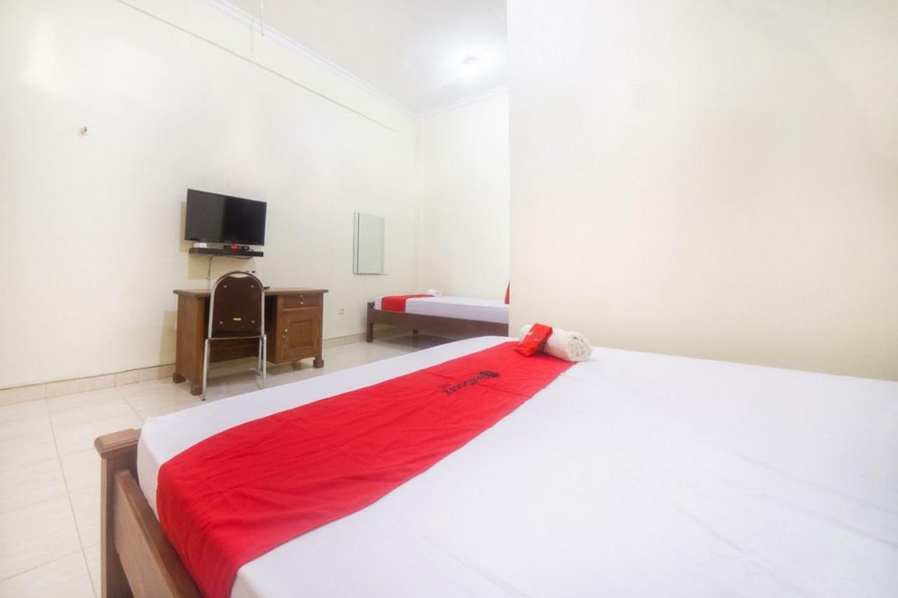 Reddoorz Near Nusa Cendana University Kupang  Exteriör bild