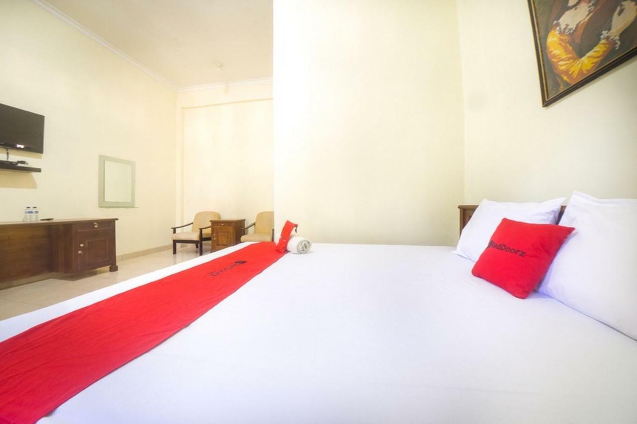 Reddoorz Near Nusa Cendana University Kupang  Exteriör bild